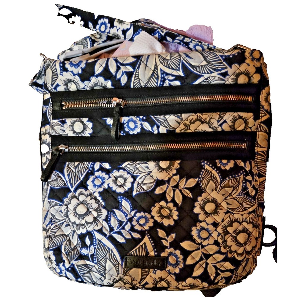Vera Bradley Hipster Crossbody Bag Retired Pattern "Snow Lotus"‎ Quilted